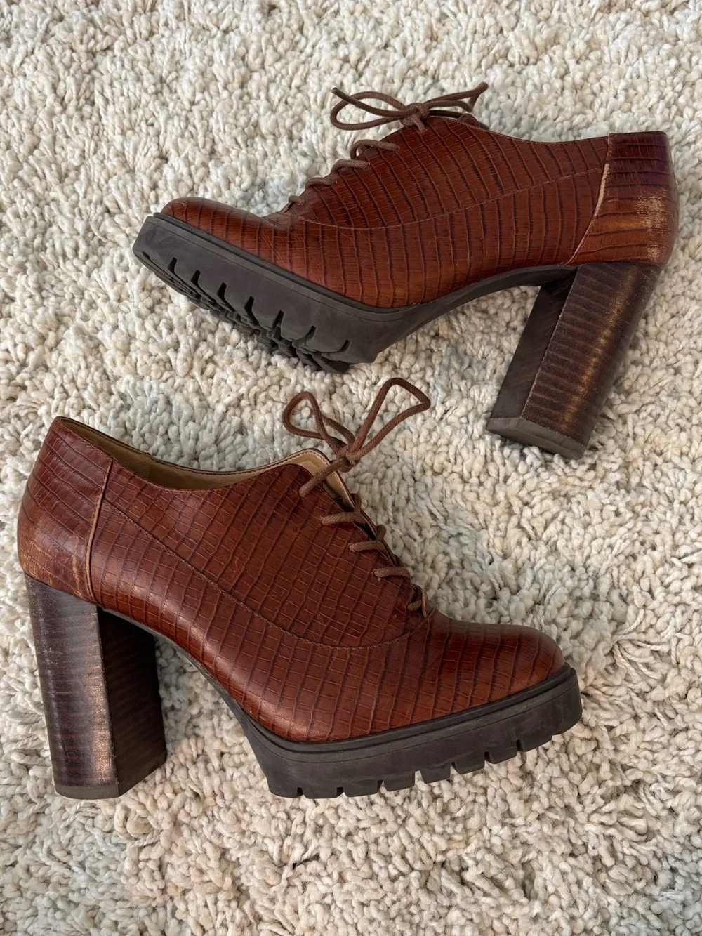 Nine West Brown Embossed Oxford Laced Heels Size 7.5